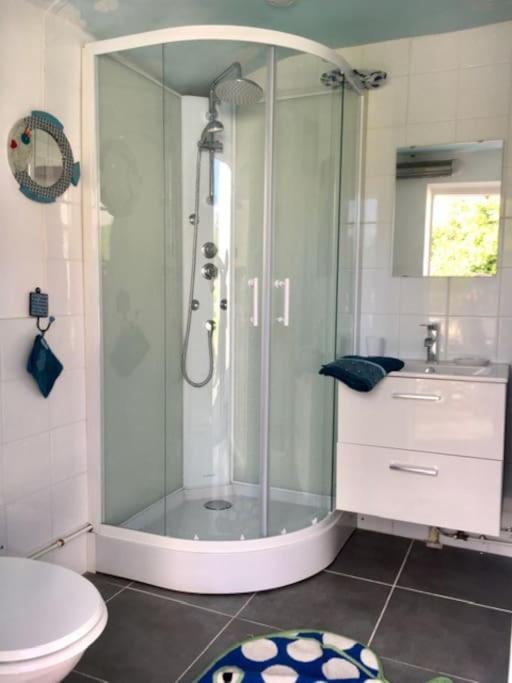Maison Face A L'Etang Precy Ngoại thất bức ảnh